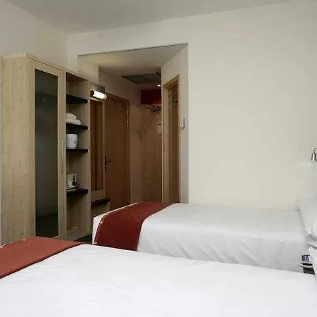 Express 22@ By Ihg Hotel 3*