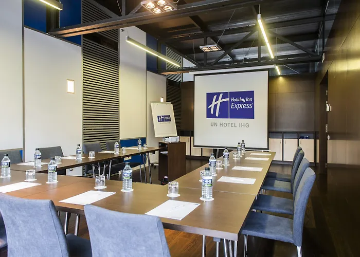 Express 22@ By Ihg