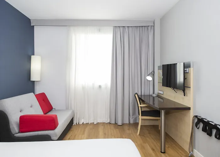 Hotel Express 22@ By Ihg 3*