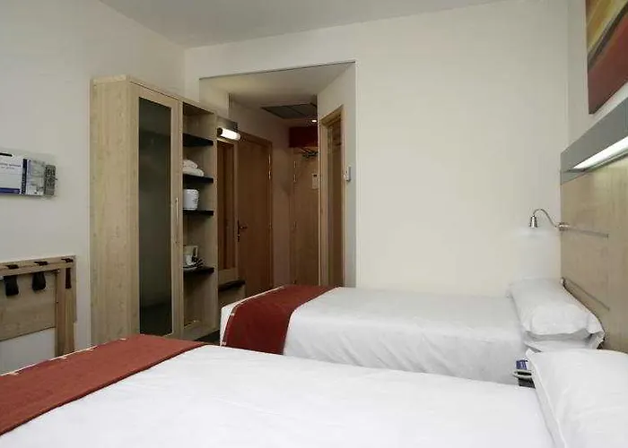 Express 22@ By Ihg Hotel 3*