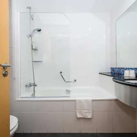 Отель Express 22@ By Ihg 3*