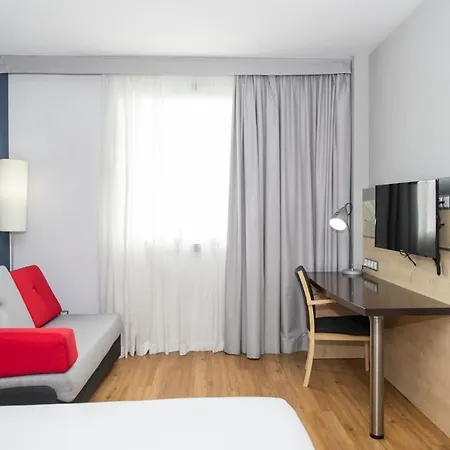Express 22@ By Ihg Отель 3*